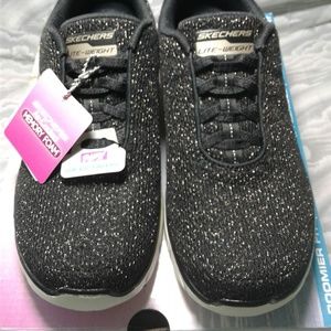 NWT Skechers Relaxed Fit Shoes